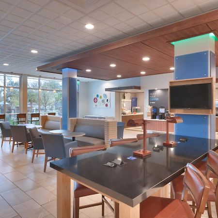 Holiday Inn Express & Suites - Gainesville I-75, An Ihg Hotel Zewnętrze zdjęcie